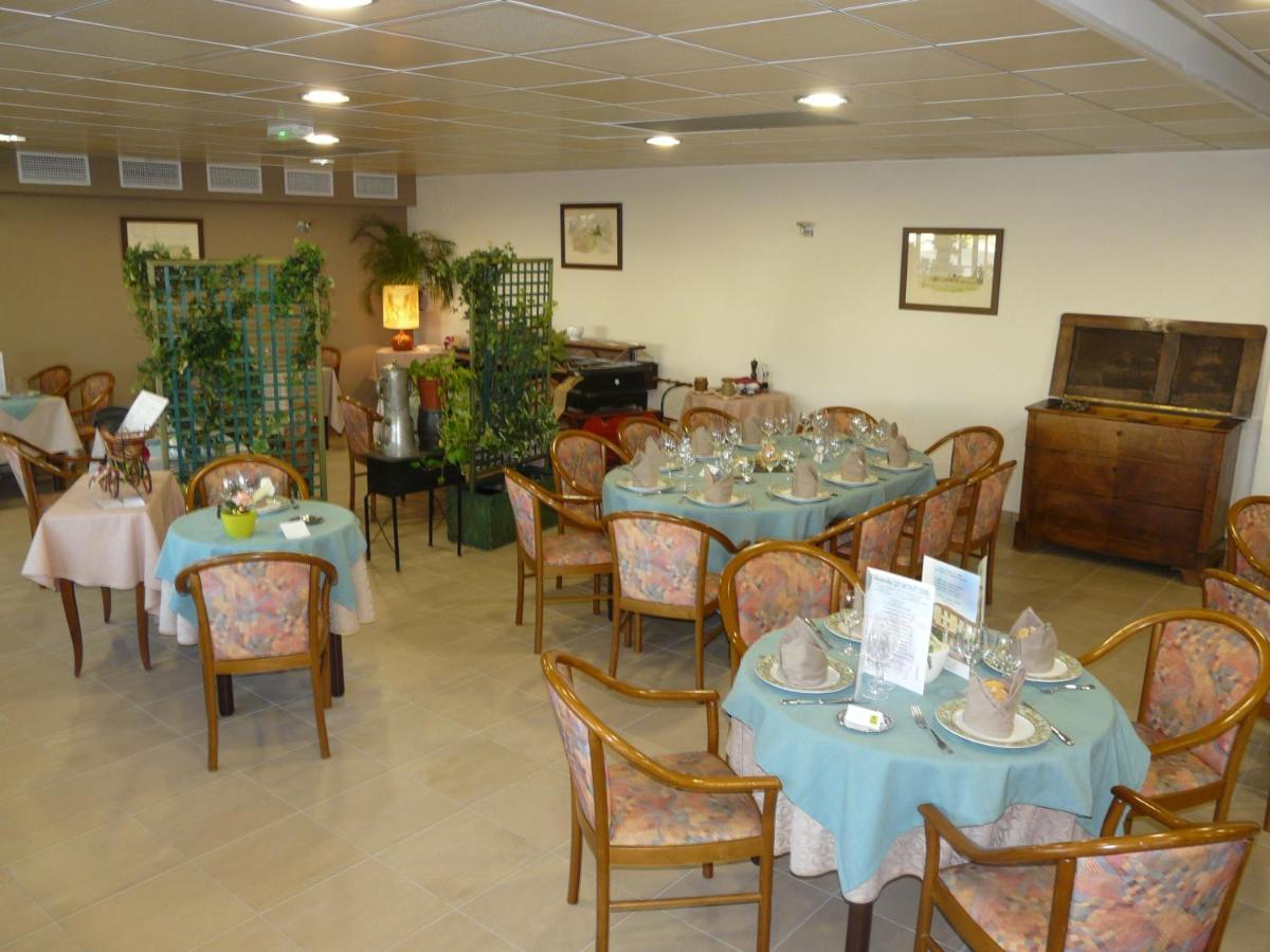 Hotel Le Chatard Sarcey Exterior foto