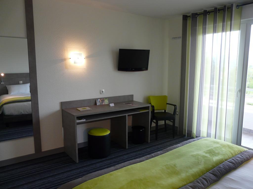 Hotel Le Chatard Sarcey Exterior foto